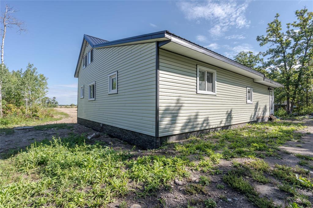 Photo 13 of 24070 Gauthier Road N, St Malo MB
