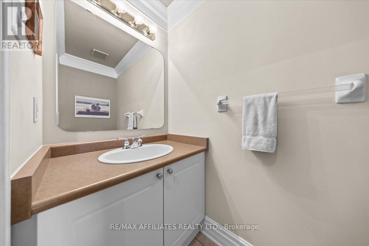Photo 13 of 1639 Trenholm Lane, Ottawa ON
