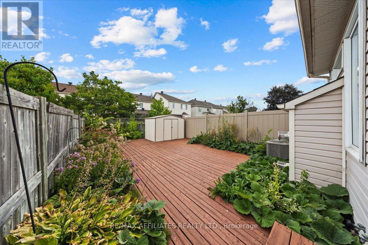 Photo 10 of 1639 Trenholm Lane, Ottawa ON