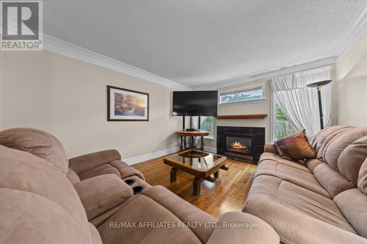Photo 6 of 1639 Trenholm Lane, Ottawa ON