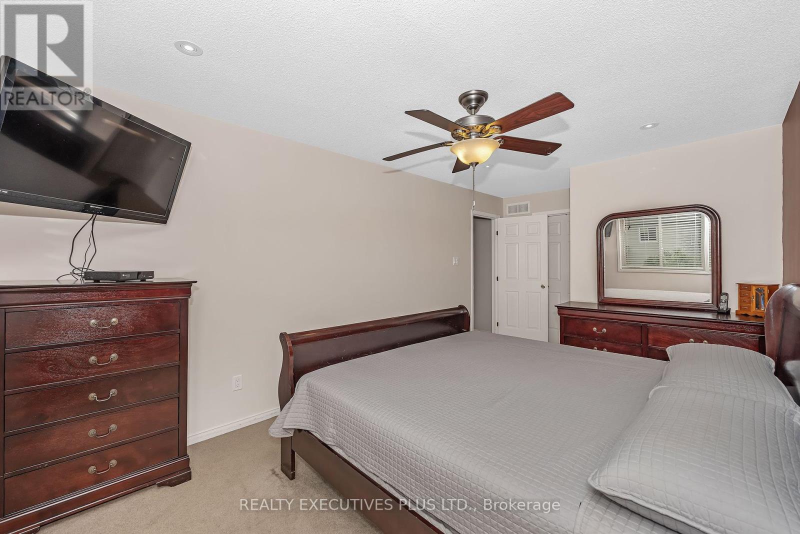 Photo 10 of 341 Jasper Crescent, Clarencerockland ON