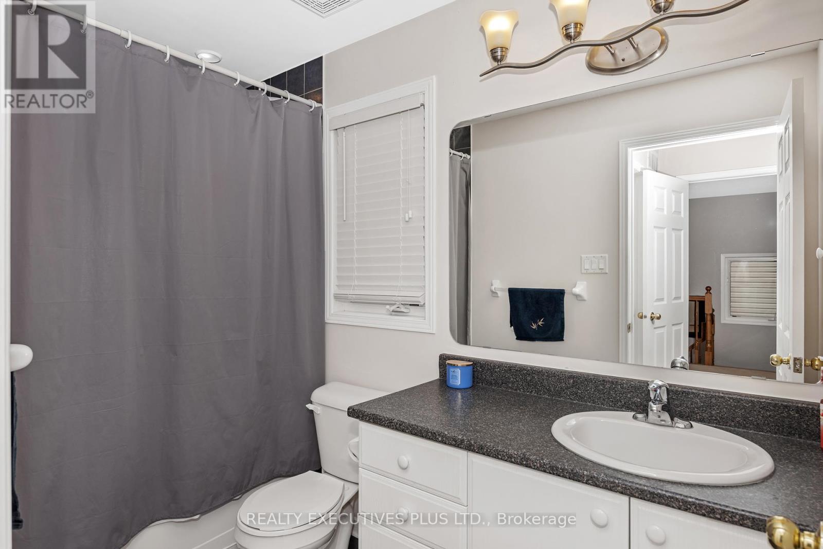 Photo 3 of 341 Jasper Crescent, Clarencerockland ON