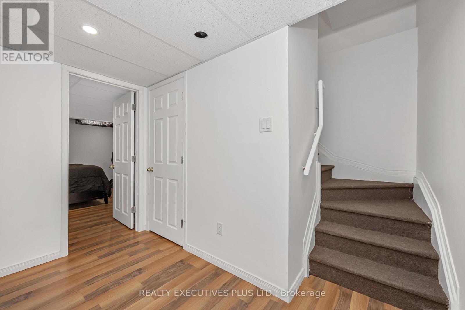 Photo 32 of 341 Jasper Crescent, Clarencerockland ON
