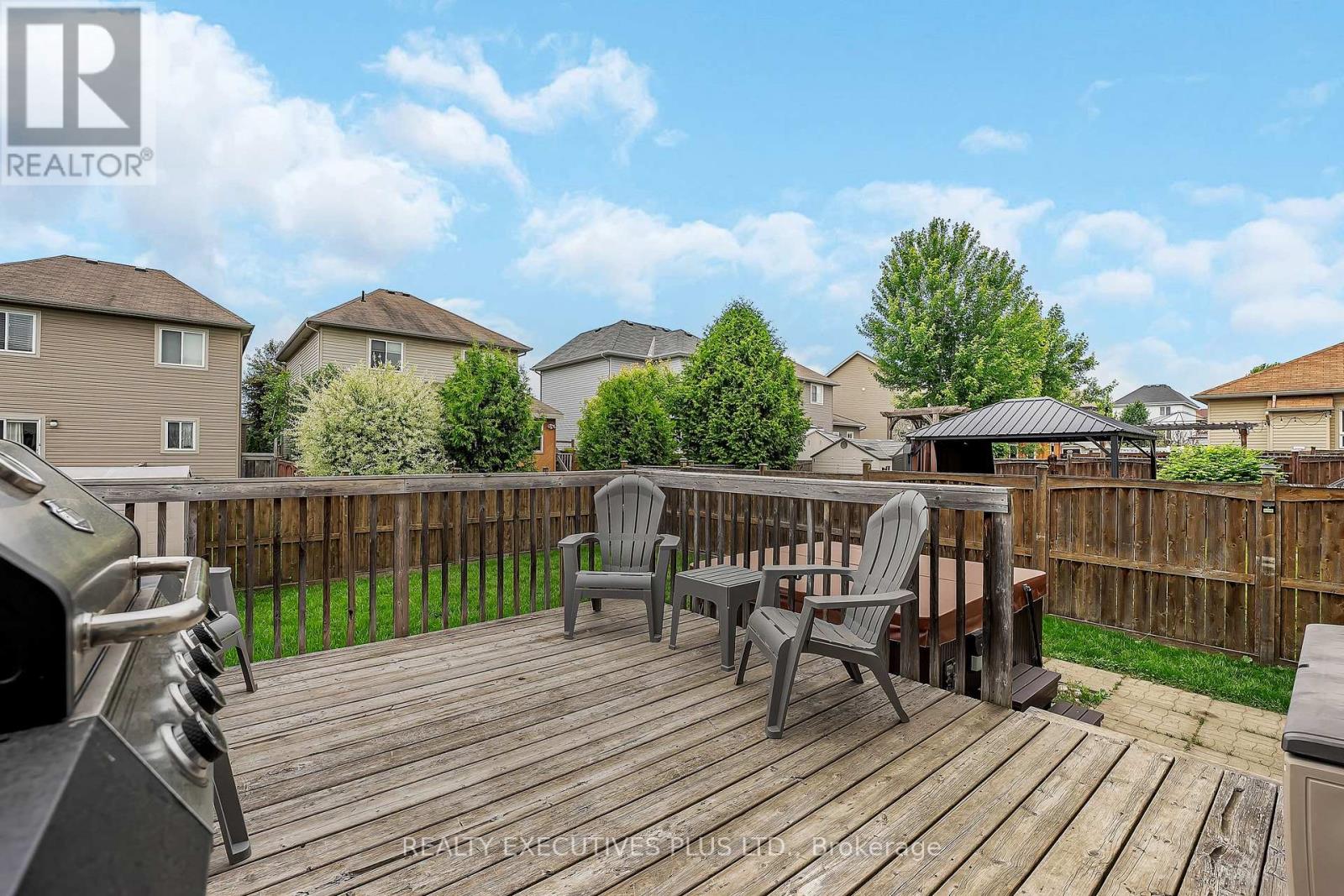 Photo 14 of 341 Jasper Crescent, Clarencerockland ON