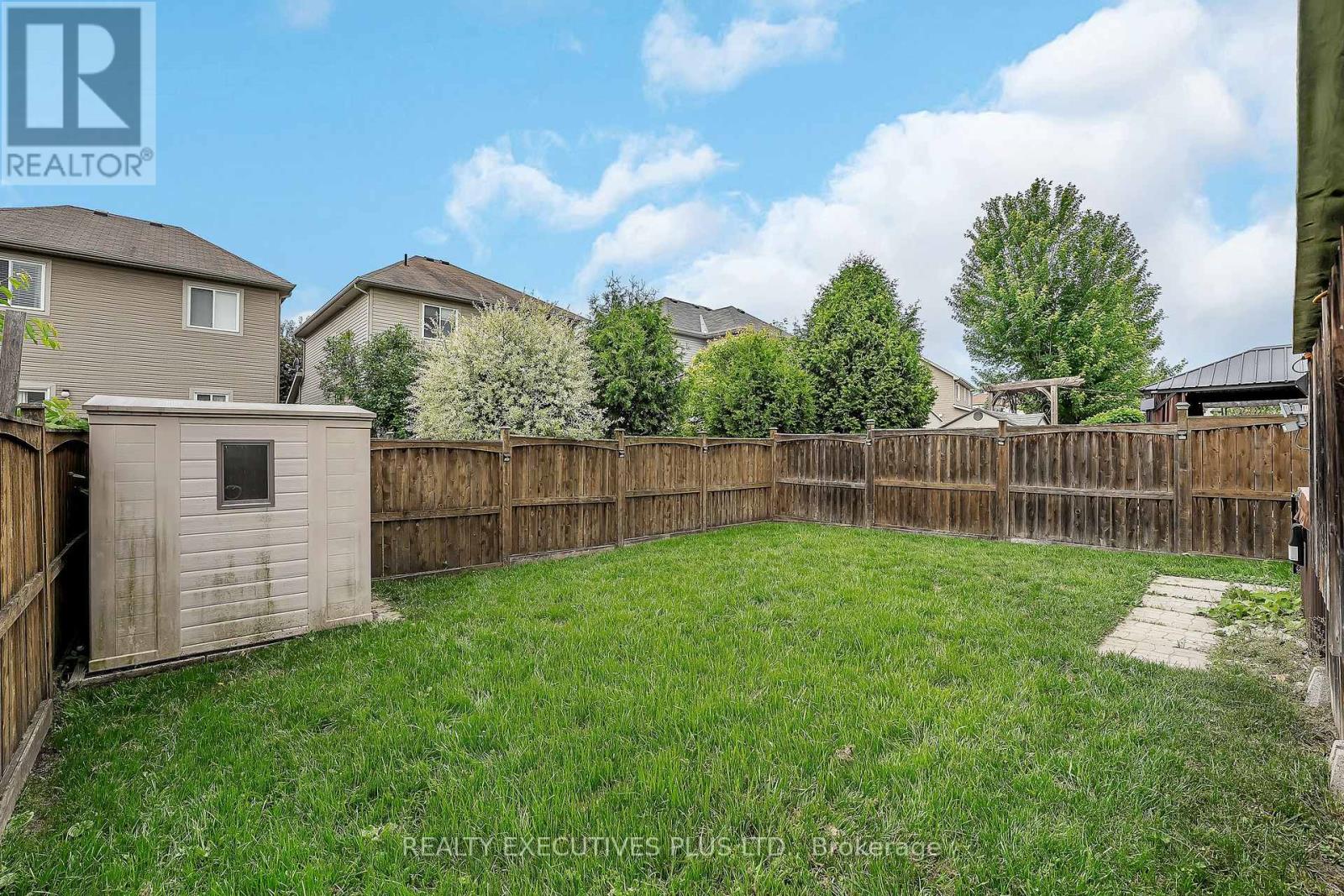 Photo 17 of 341 Jasper Crescent, Clarencerockland ON