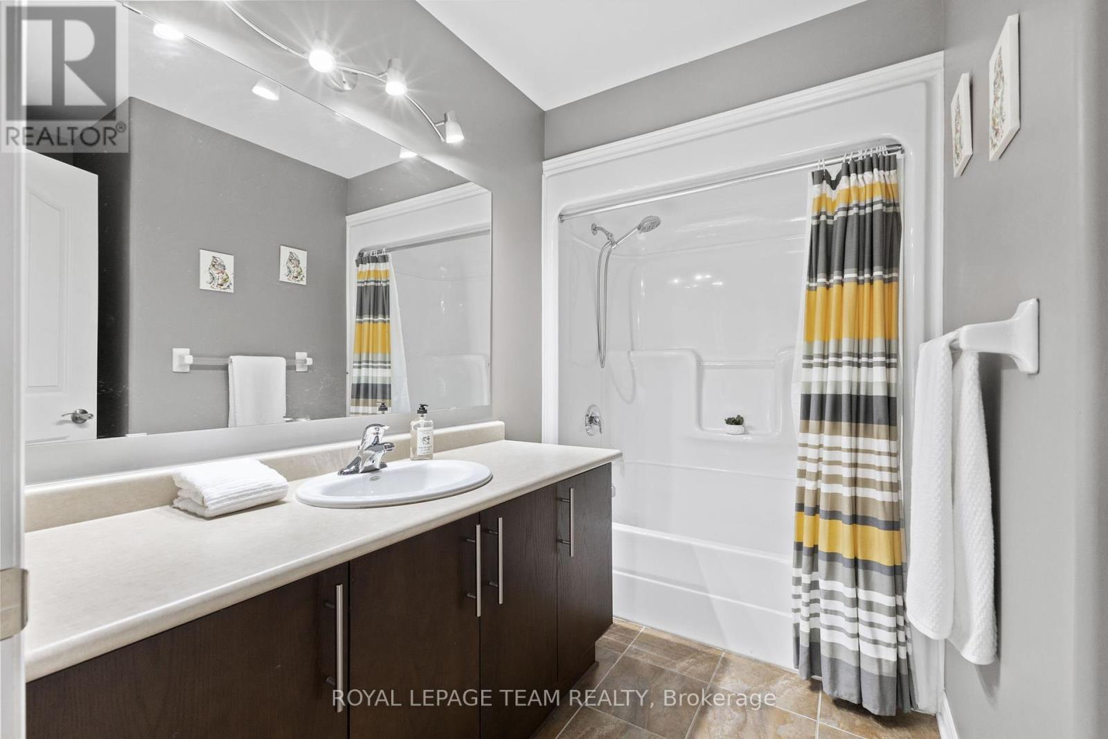 Photo 29 of 1879 Arrowgrass Way, Ottawa ON