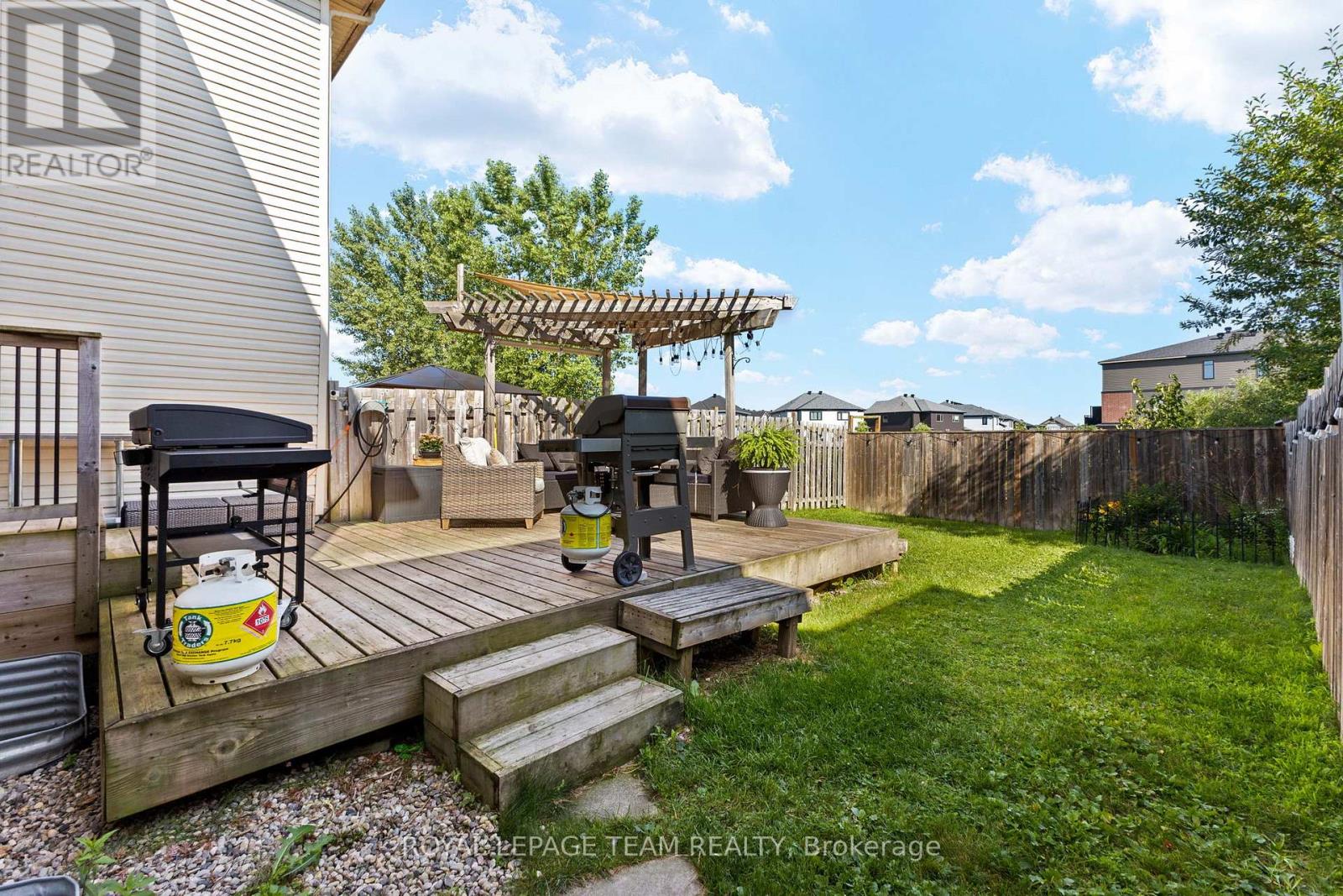 Photo 13 of 1879 Arrowgrass Way, Ottawa ON