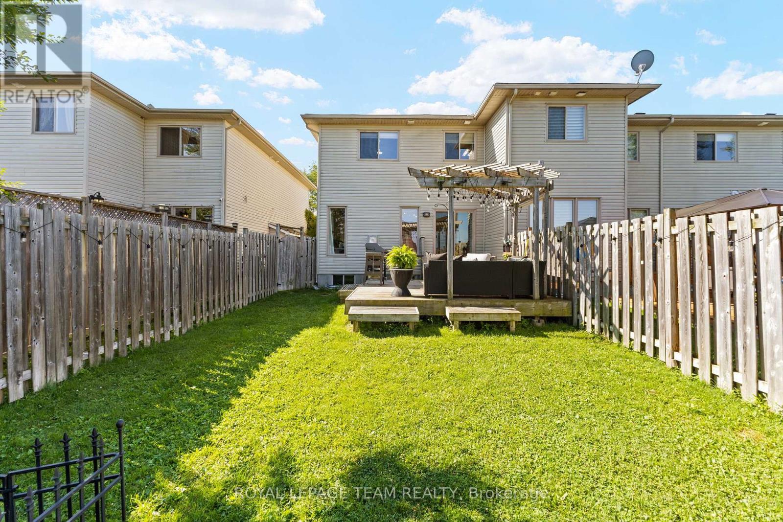 Photo 12 of 1879 Arrowgrass Way, Ottawa ON