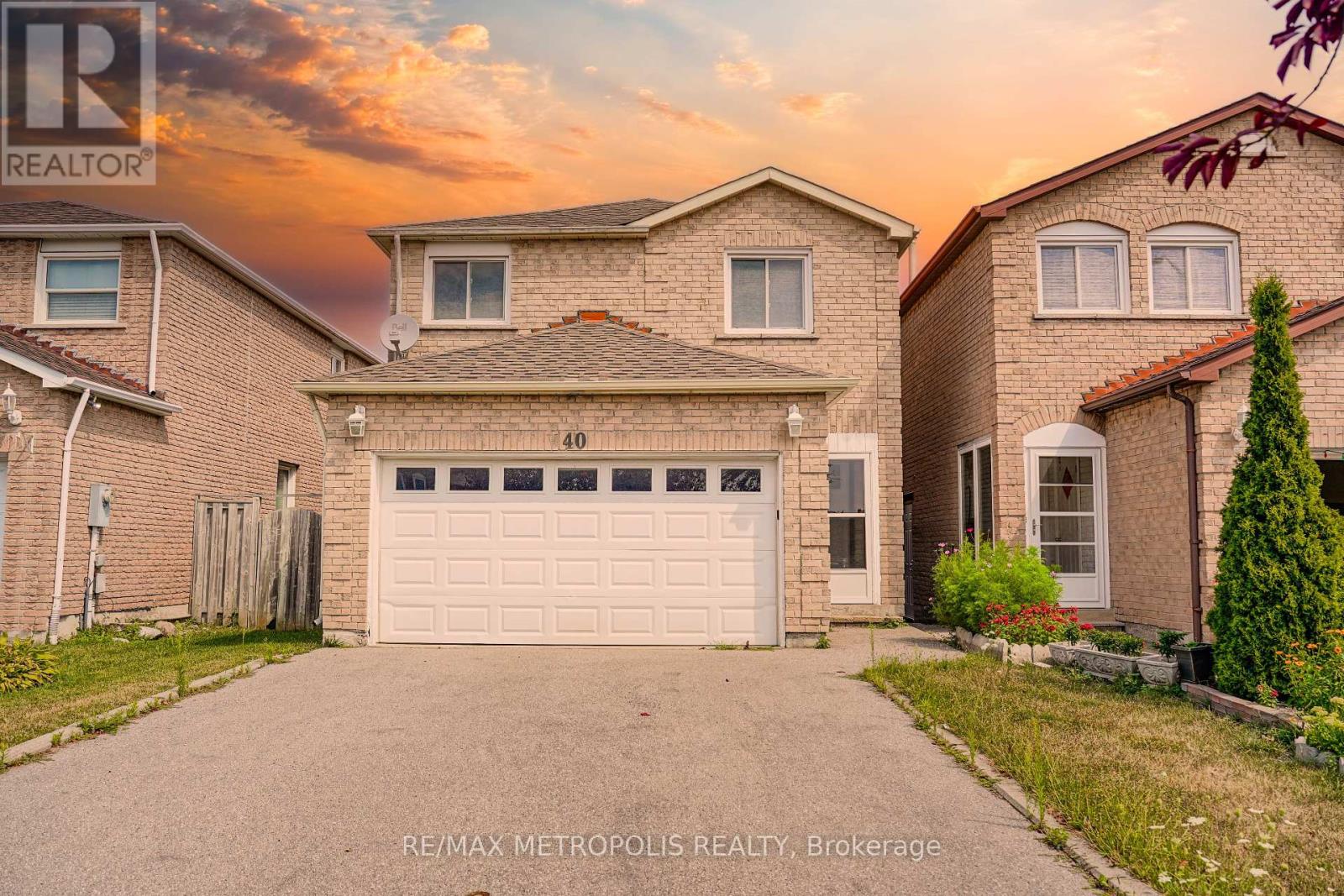 Photo 44 of 40 Lavron Court, Markham ON