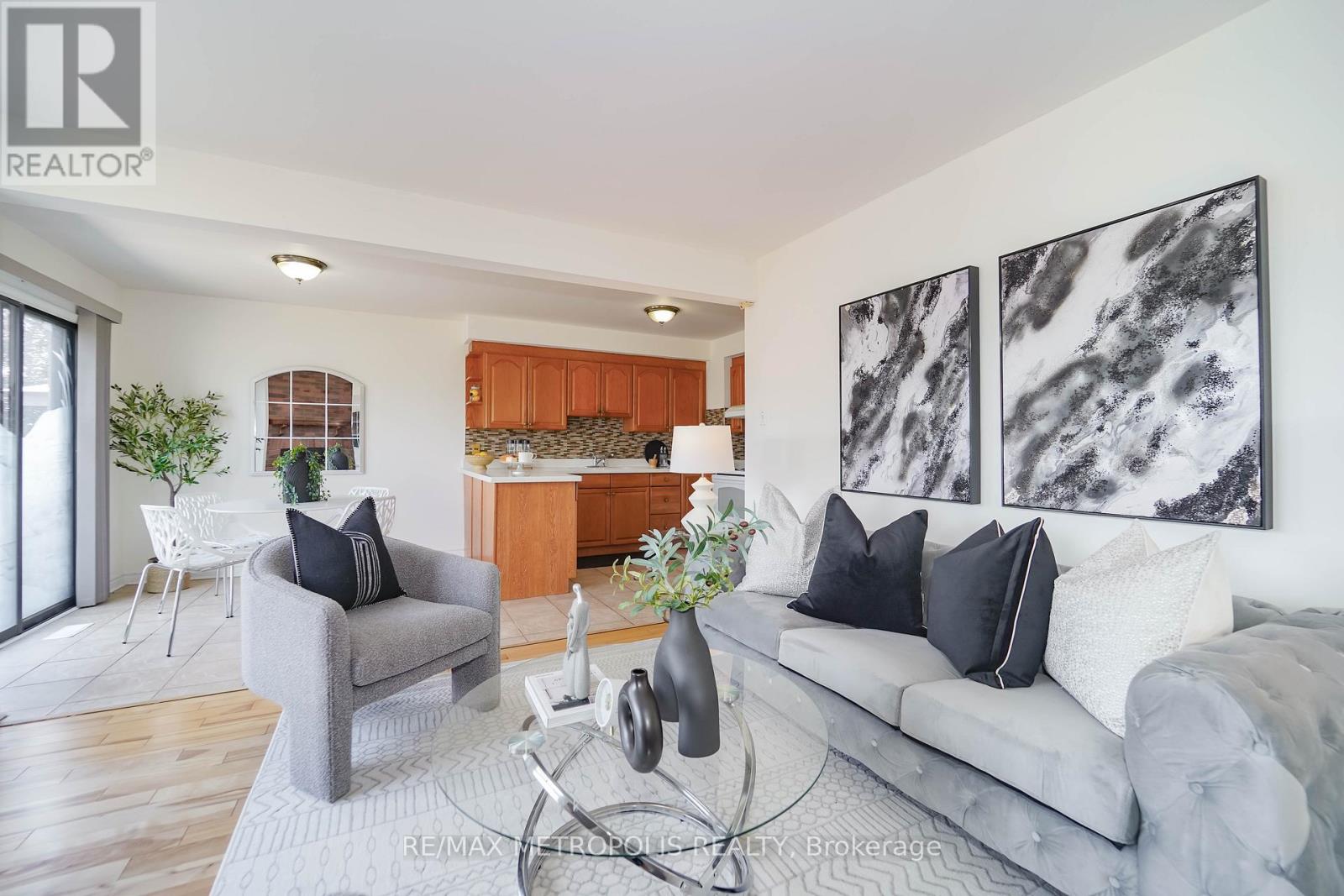 Photo 46 of 40 Lavron Court, Markham ON