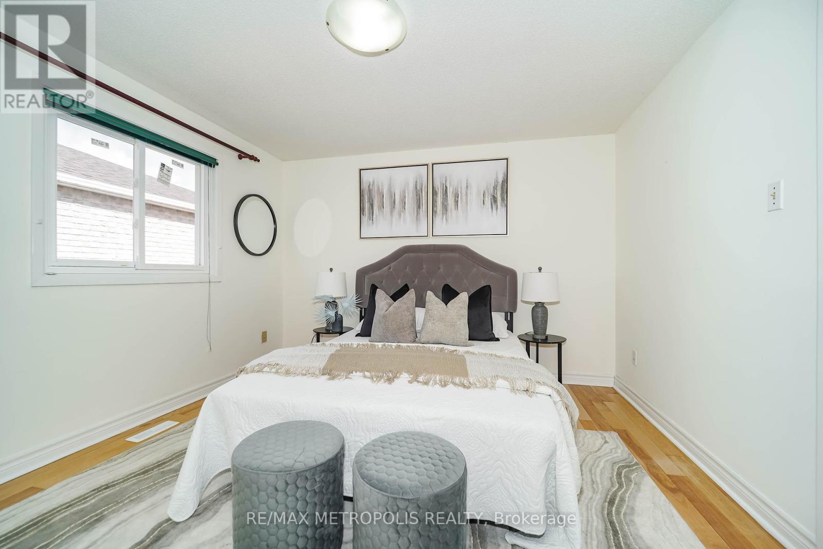 Photo 26 of 40 Lavron Court, Markham ON