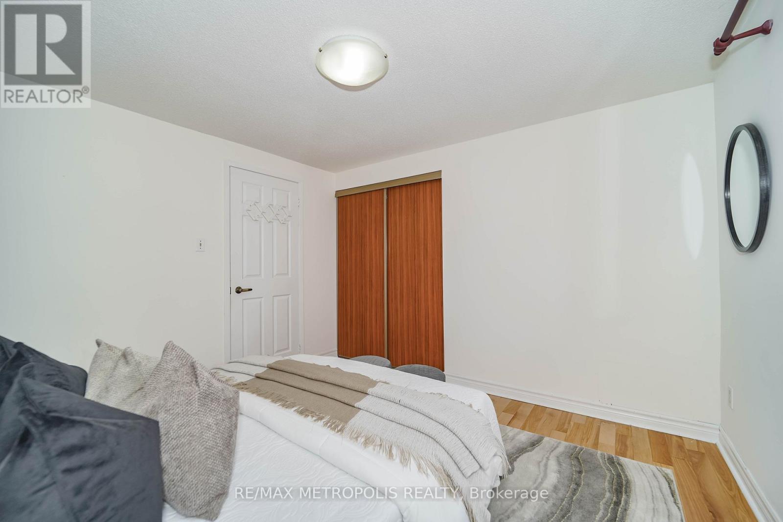 Photo 1 of 40 Lavron Court, Markham ON