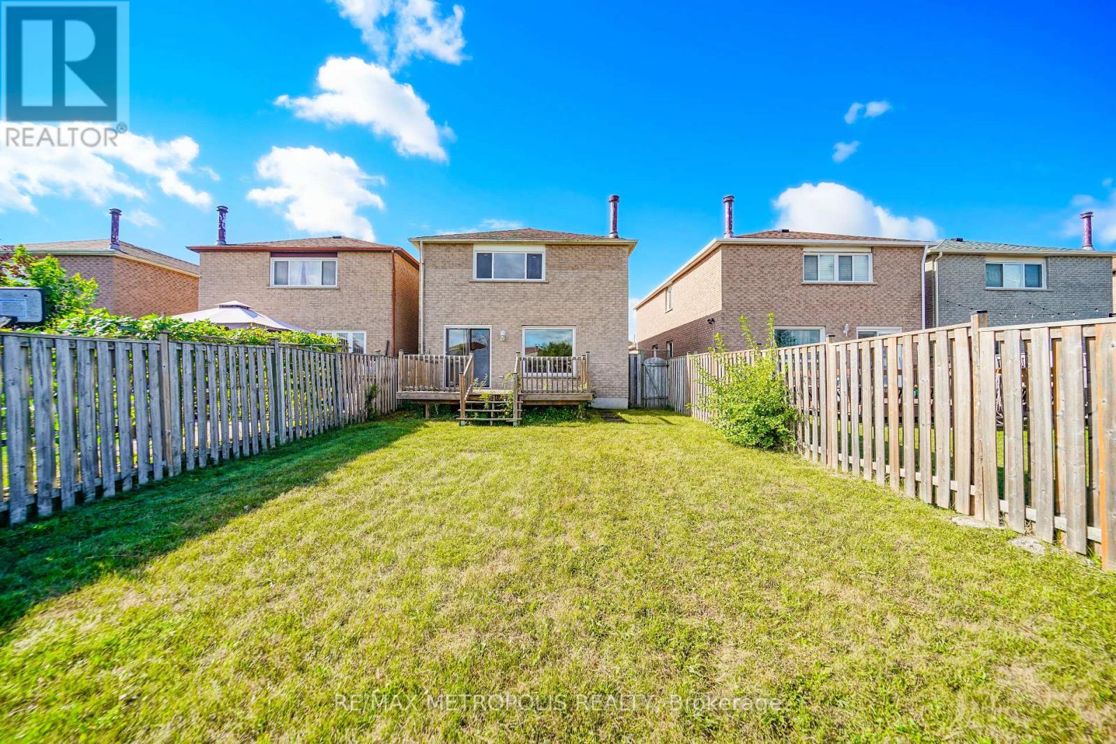 Photo 37 of 40 Lavron Court, Markham ON