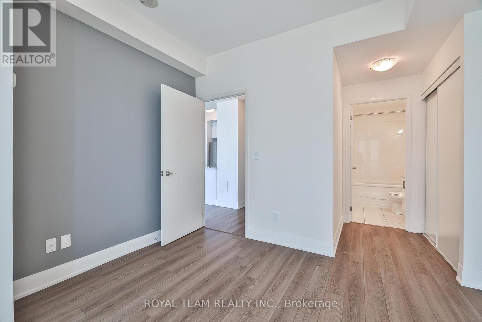 Photo 24 of 3405 2900 Highway 7, Vaughan ON