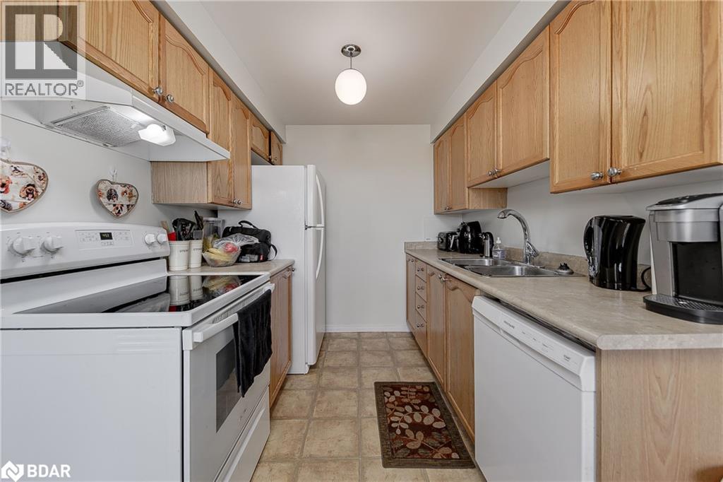 Photo 27 of 37 Goodwin Drive, Barrie ON