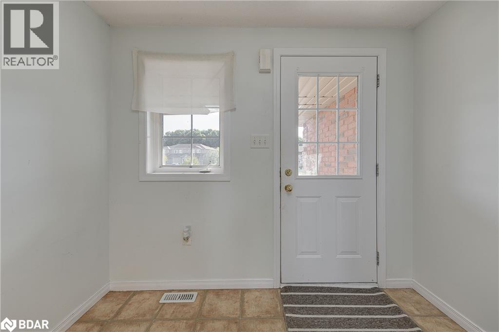 Photo 24 of 37 Goodwin Drive, Barrie ON