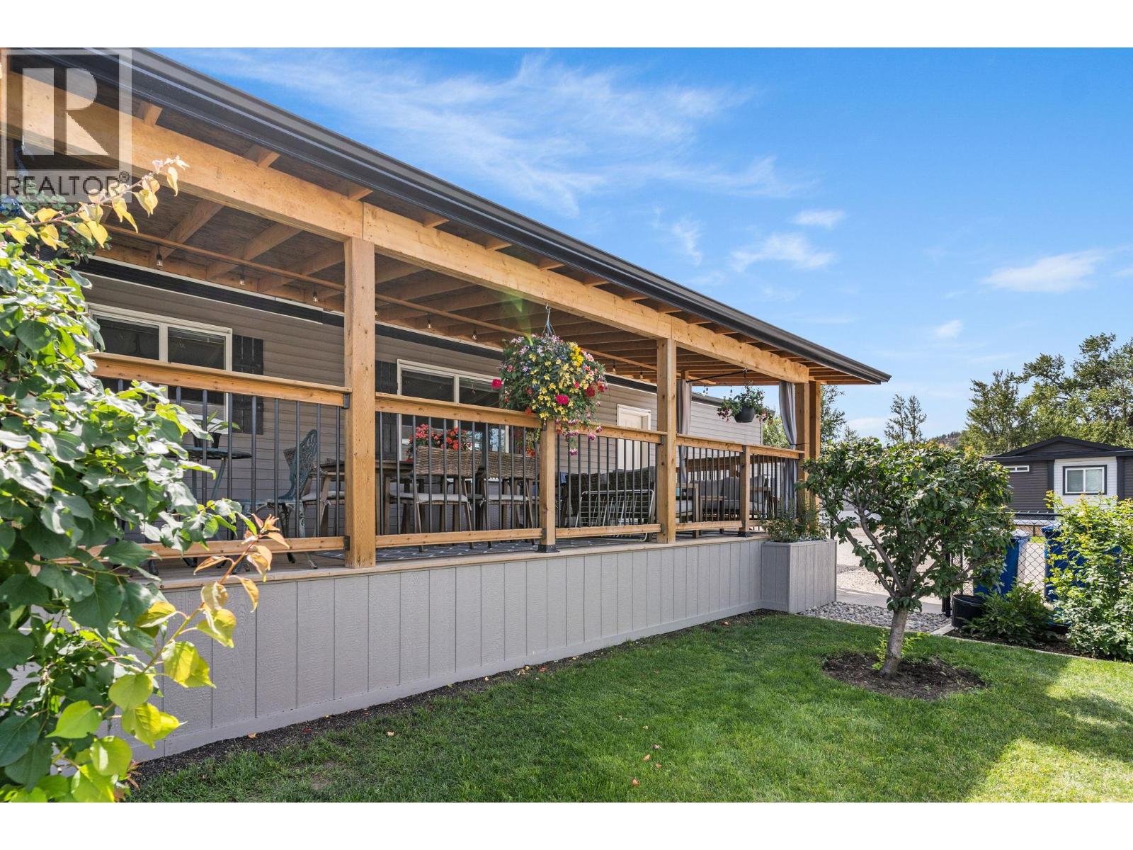 #16 8945 HIGHWAY 97 N - 27