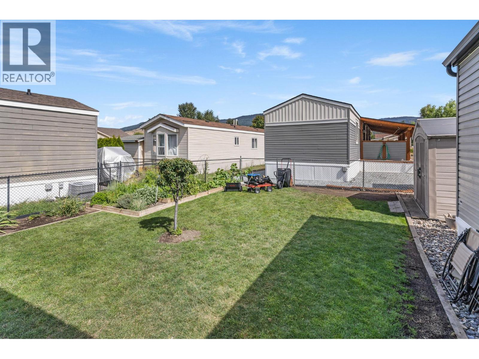 #16 8945 HIGHWAY 97 N - 32