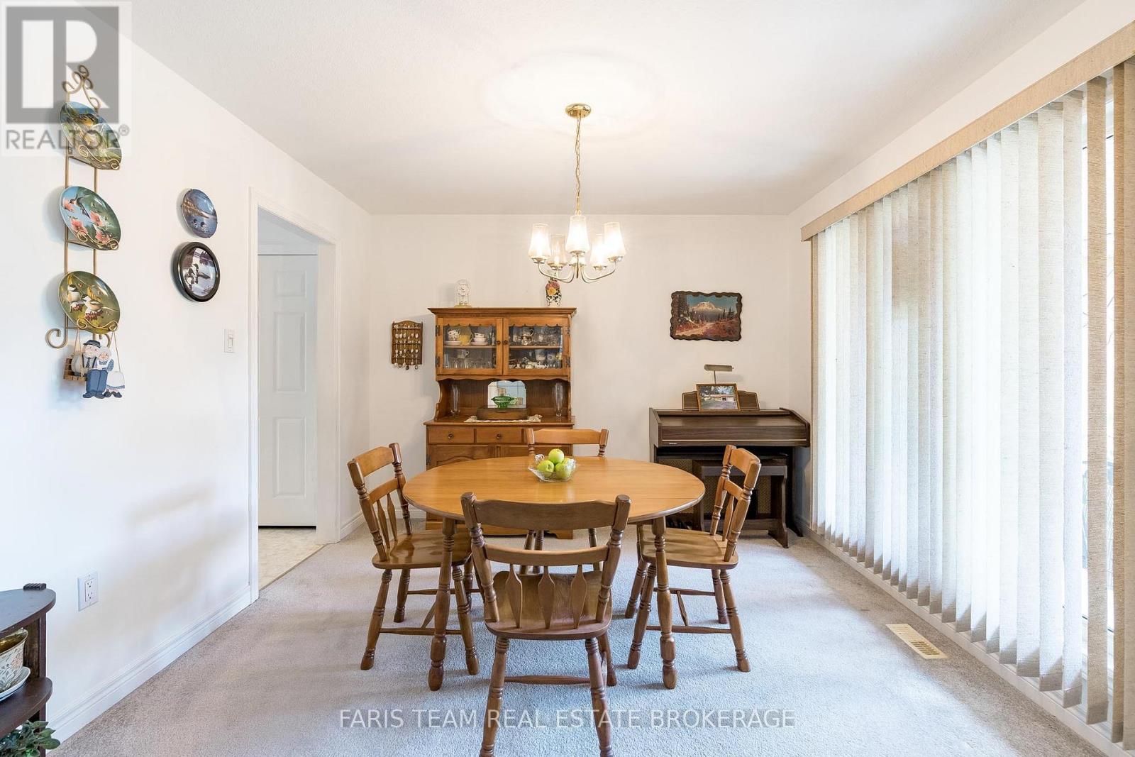 Photo 35 of 21 Forest Hill Drive, Springwater ON