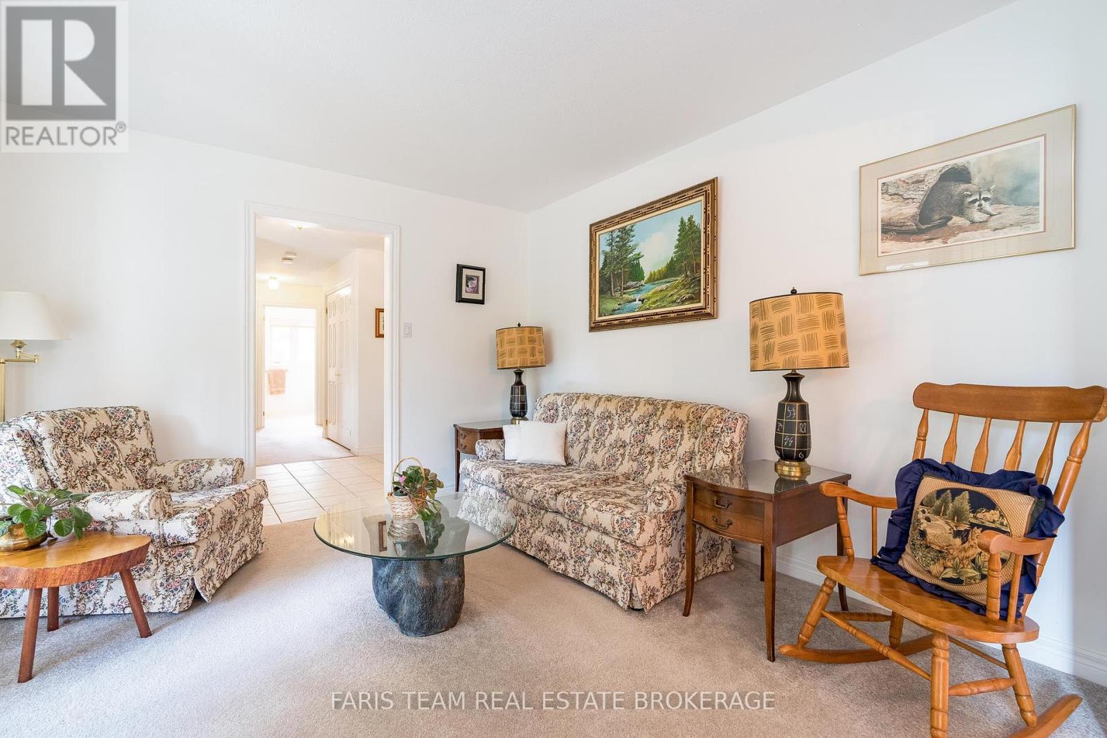 Photo 26 of 21 Forest Hill Drive, Springwater ON