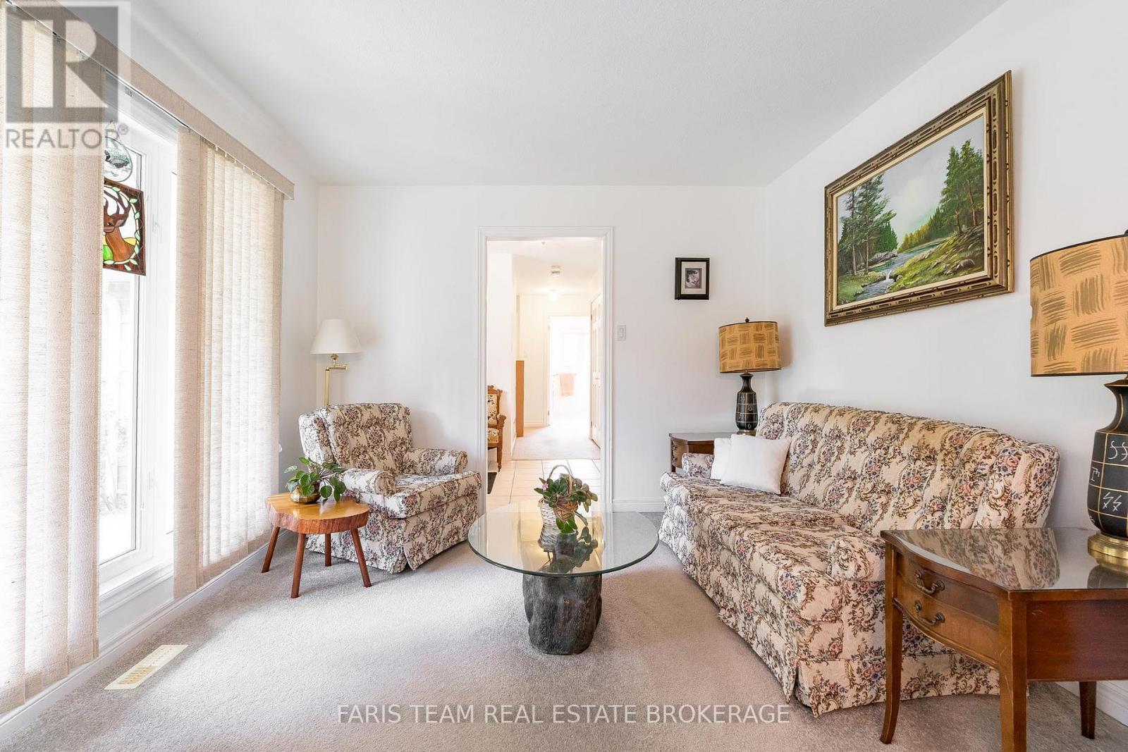 Photo 45 of 21 Forest Hill Drive, Springwater ON