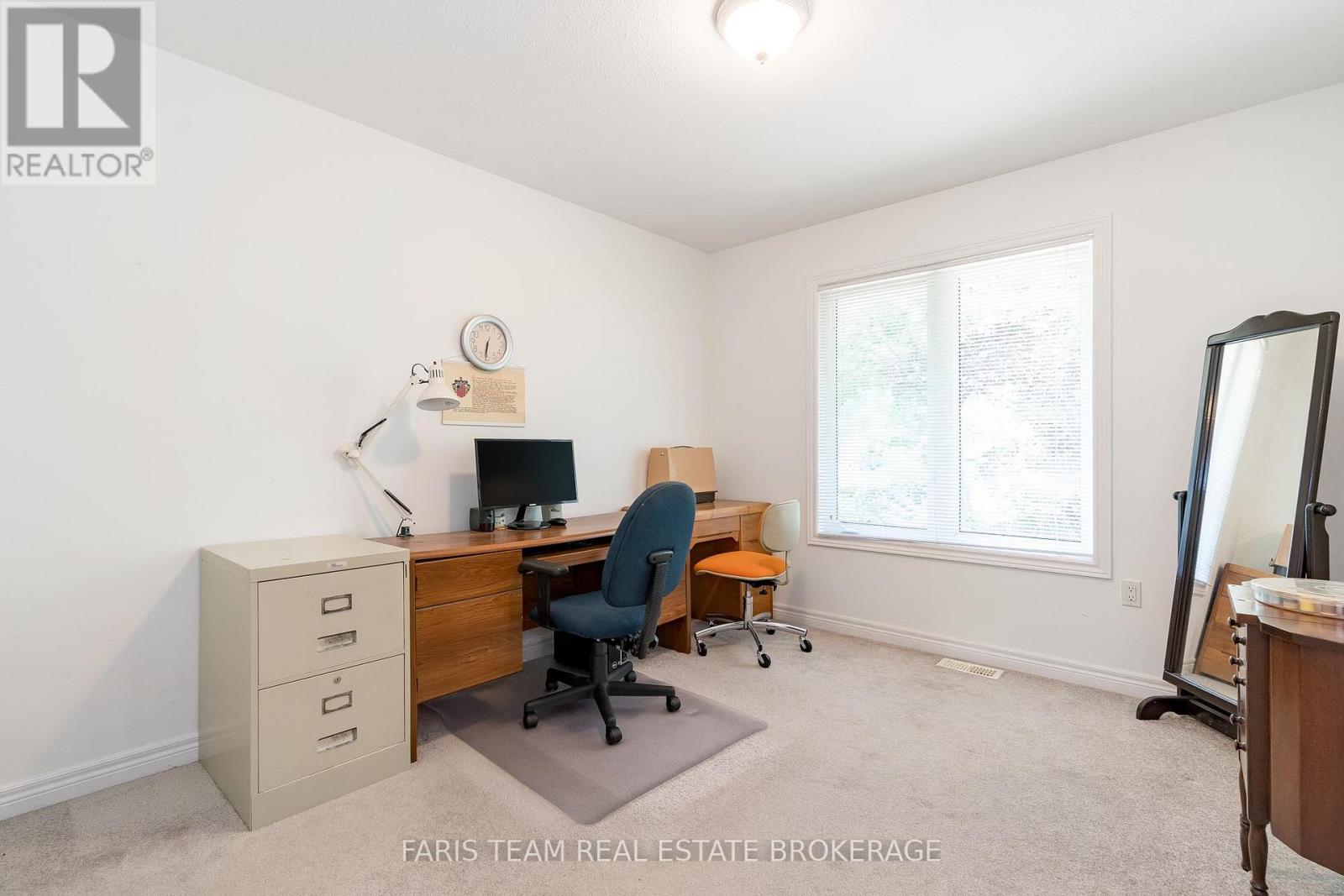 Photo 19 of 21 Forest Hill Drive, Springwater ON