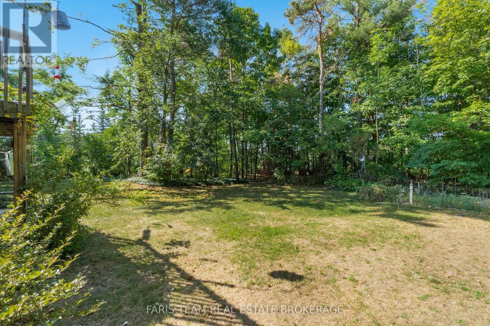 Photo 31 of 21 Forest Hill Drive, Springwater ON