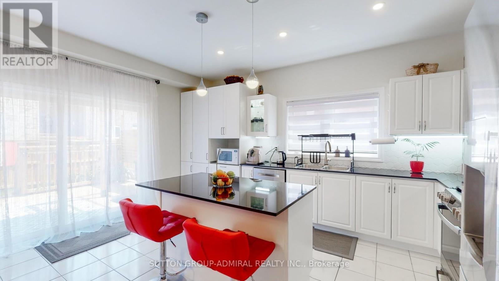 Photo 14 of 3 Cypress Point Street, Barrie ON