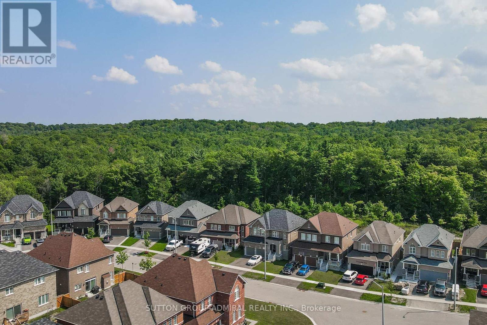 Photo 8 of 3 Cypress Point Street, Barrie ON