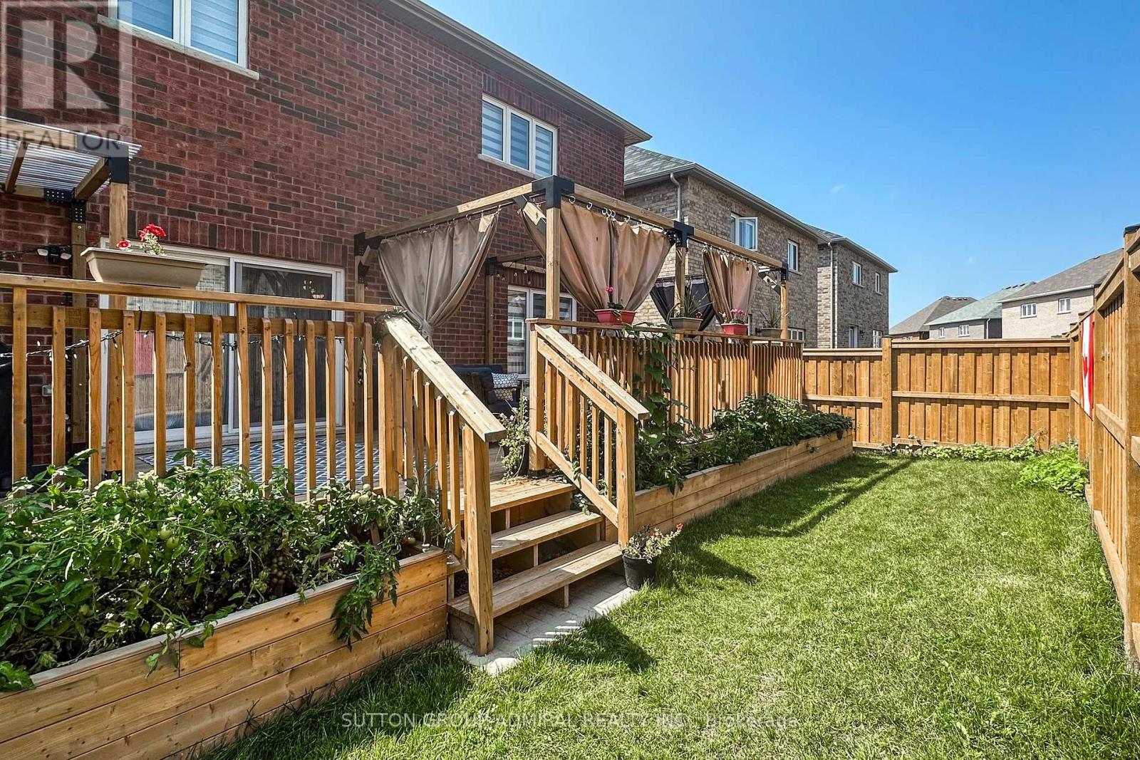 Photo 25 of 3 Cypress Point Street, Barrie ON