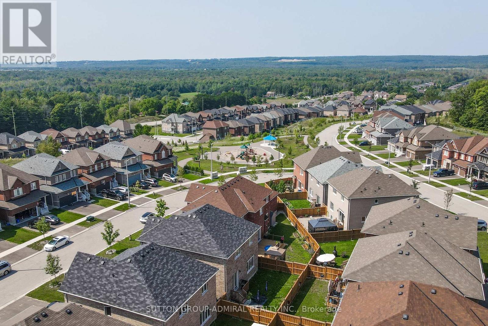 Photo 2 of 3 Cypress Point Street, Barrie ON