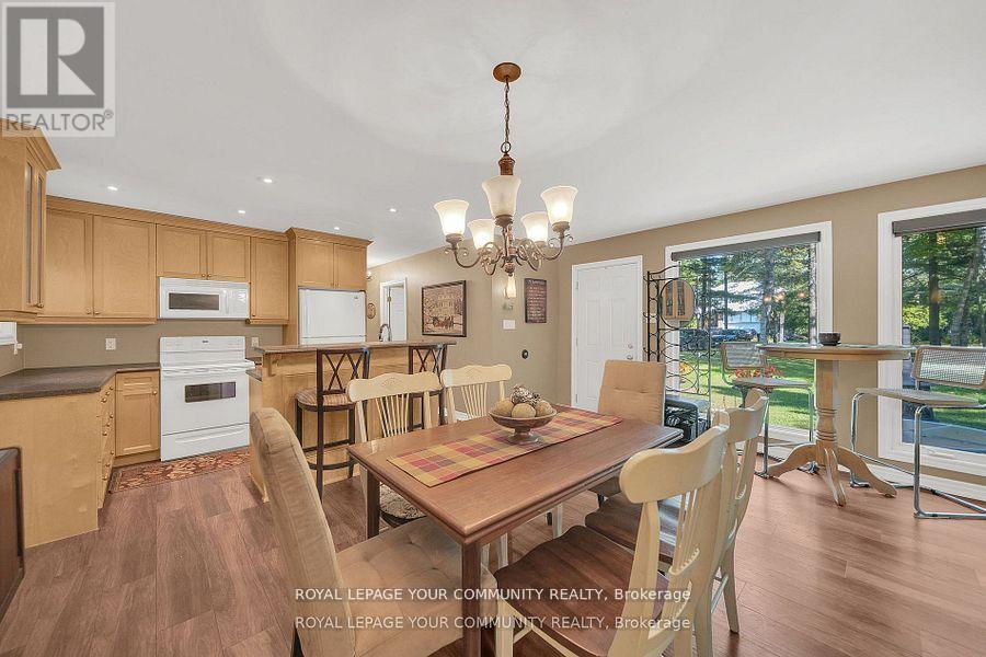 Photo 23 of 70 39th Street N, Wasaga Beach ON