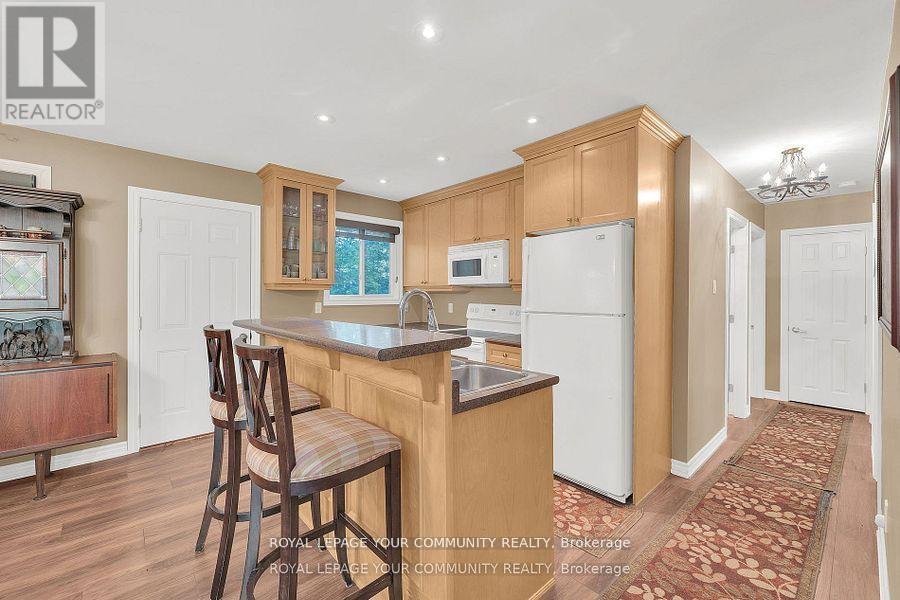 Photo 19 of 70 39th Street N, Wasaga Beach ON