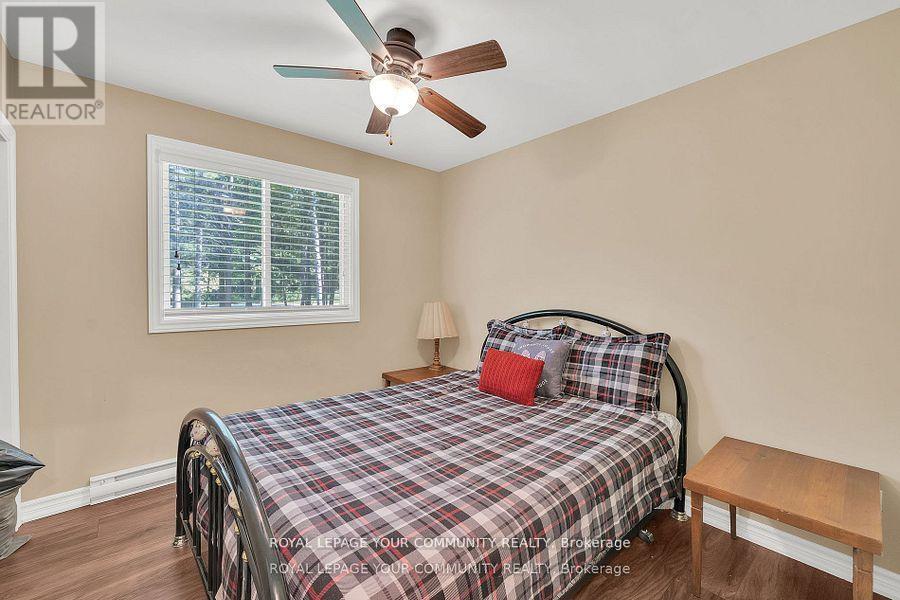 Photo 15 of 70 39th Street N, Wasaga Beach ON
