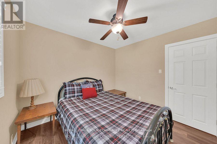 Photo 31 of 70 39th Street N, Wasaga Beach ON