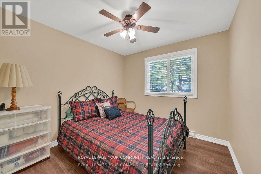 Photo 17 of 70 39th Street N, Wasaga Beach ON