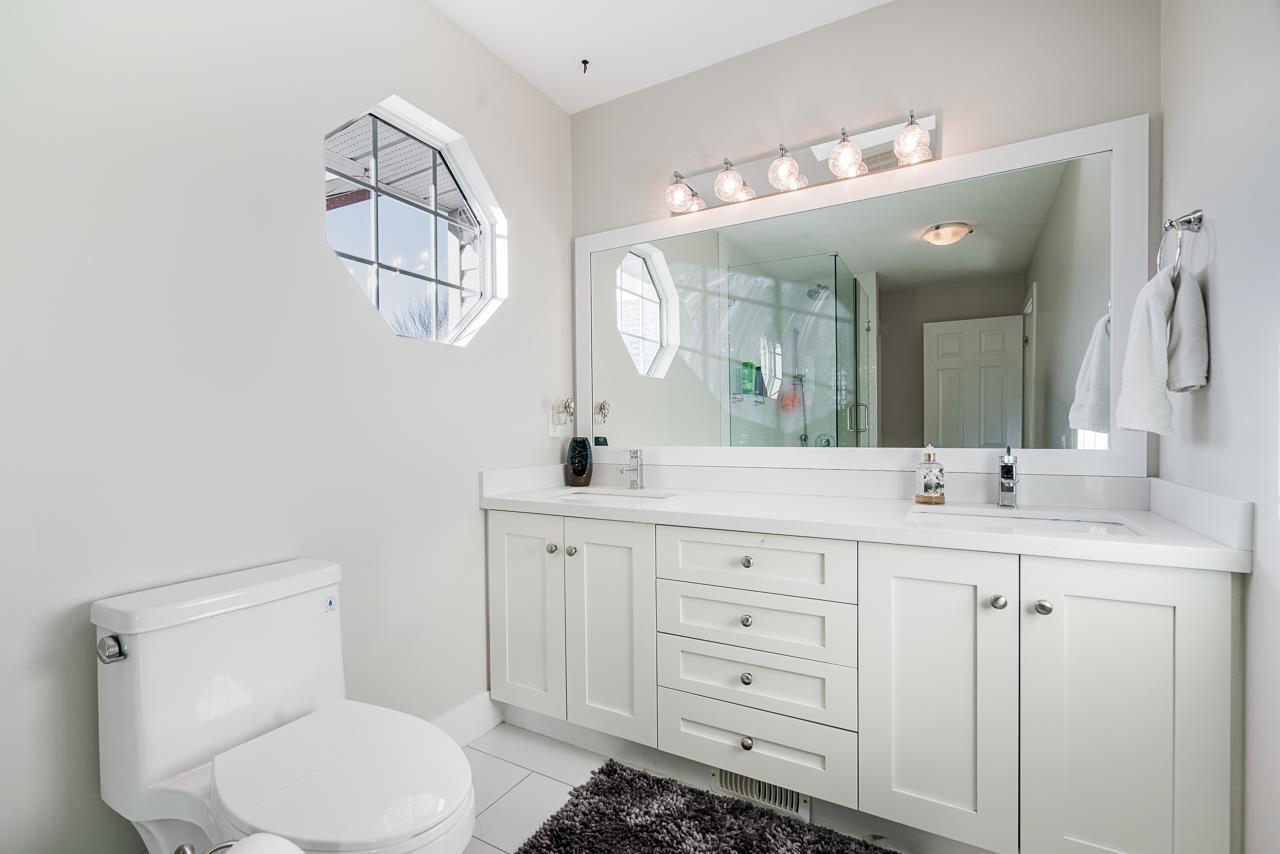Photo 10 of 7847 161 A Street, Surrey BC