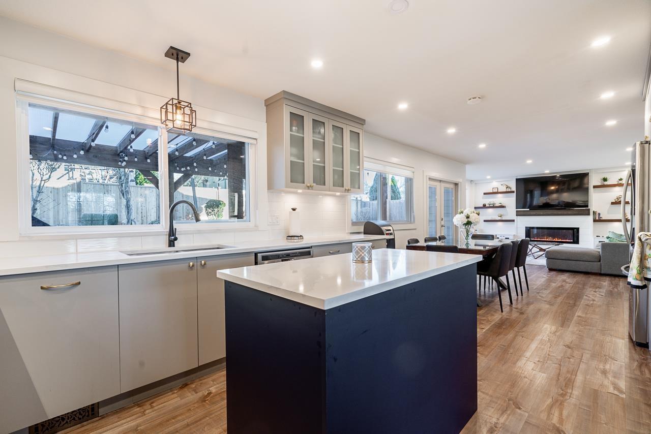 Photo 7 of 7847 161 A Street, Surrey BC