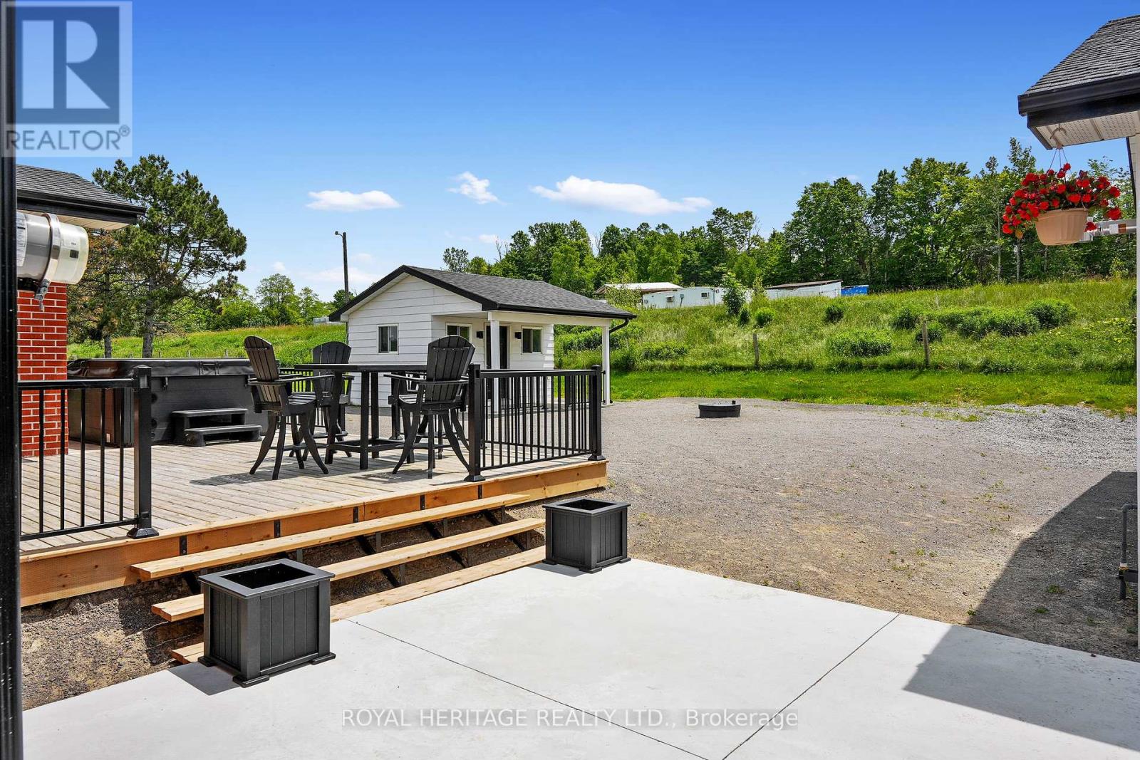 Photo 23 of 8803 Dale Road, Hamilton Township ON