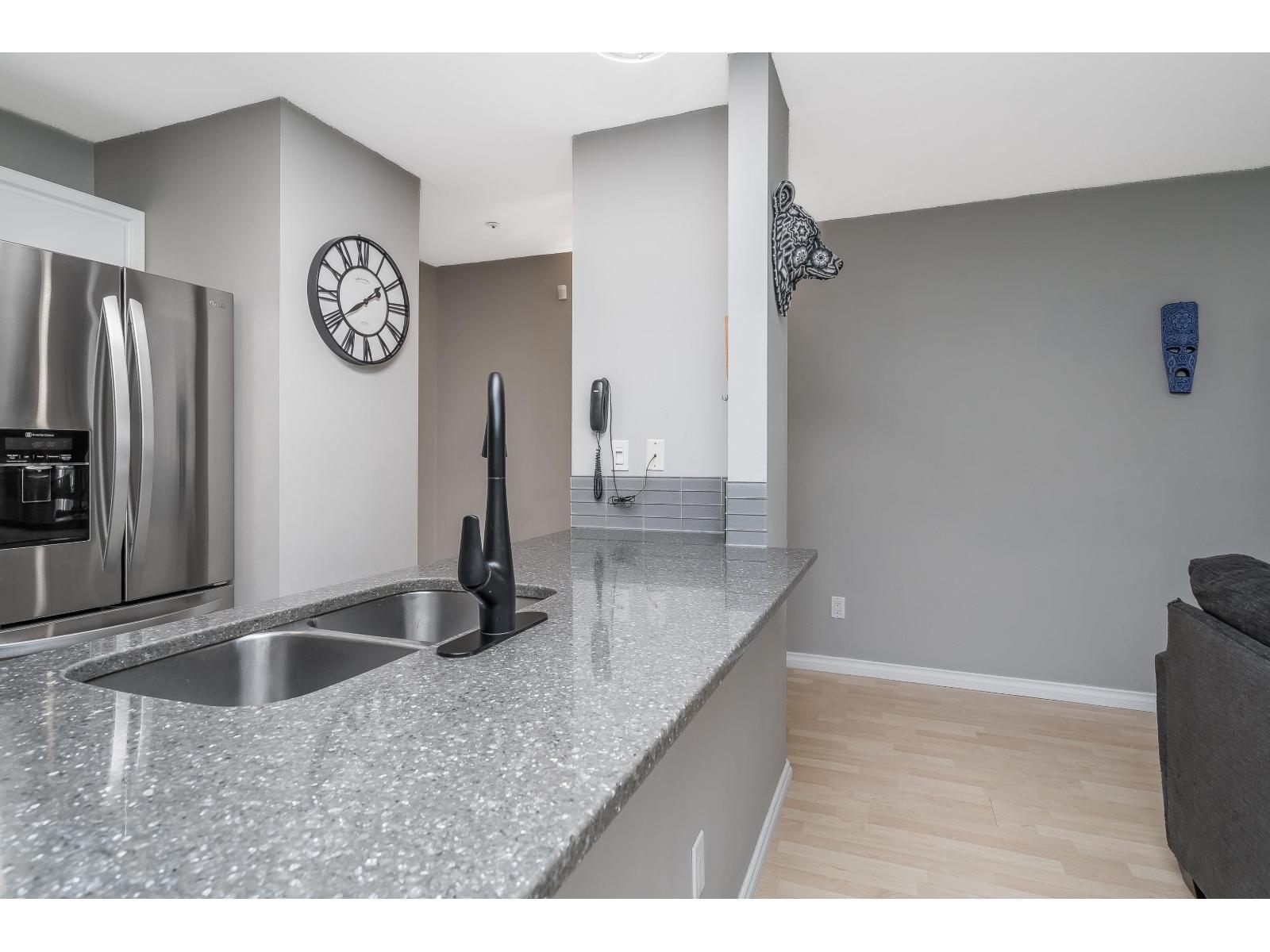 Photo 4 of 407 20277 53 Avenue, Langley BC