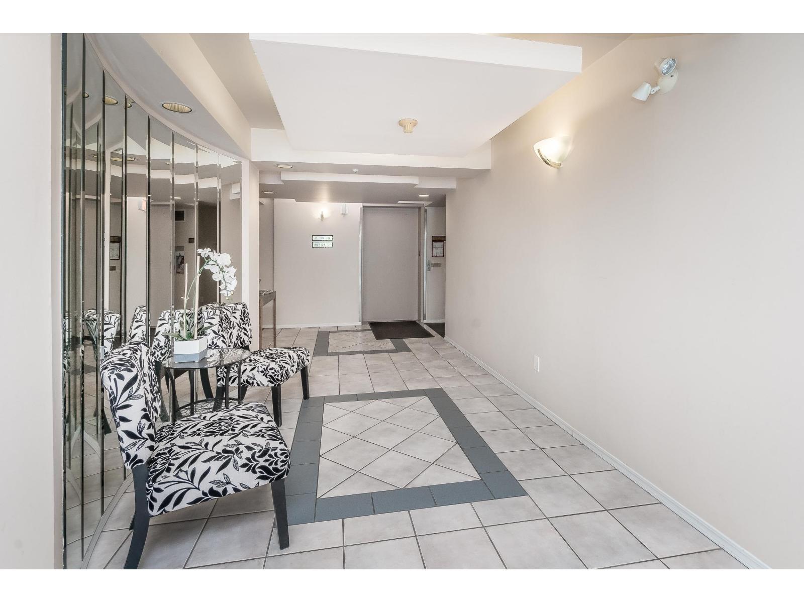 Photo 24 of 407 20277 53 Avenue, Langley BC