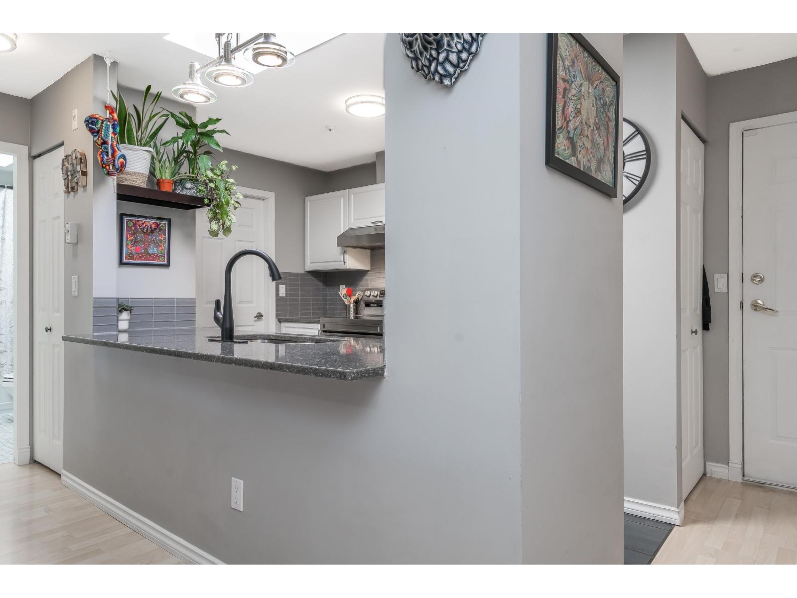Photo 6 of 407 20277 53 Avenue, Langley BC