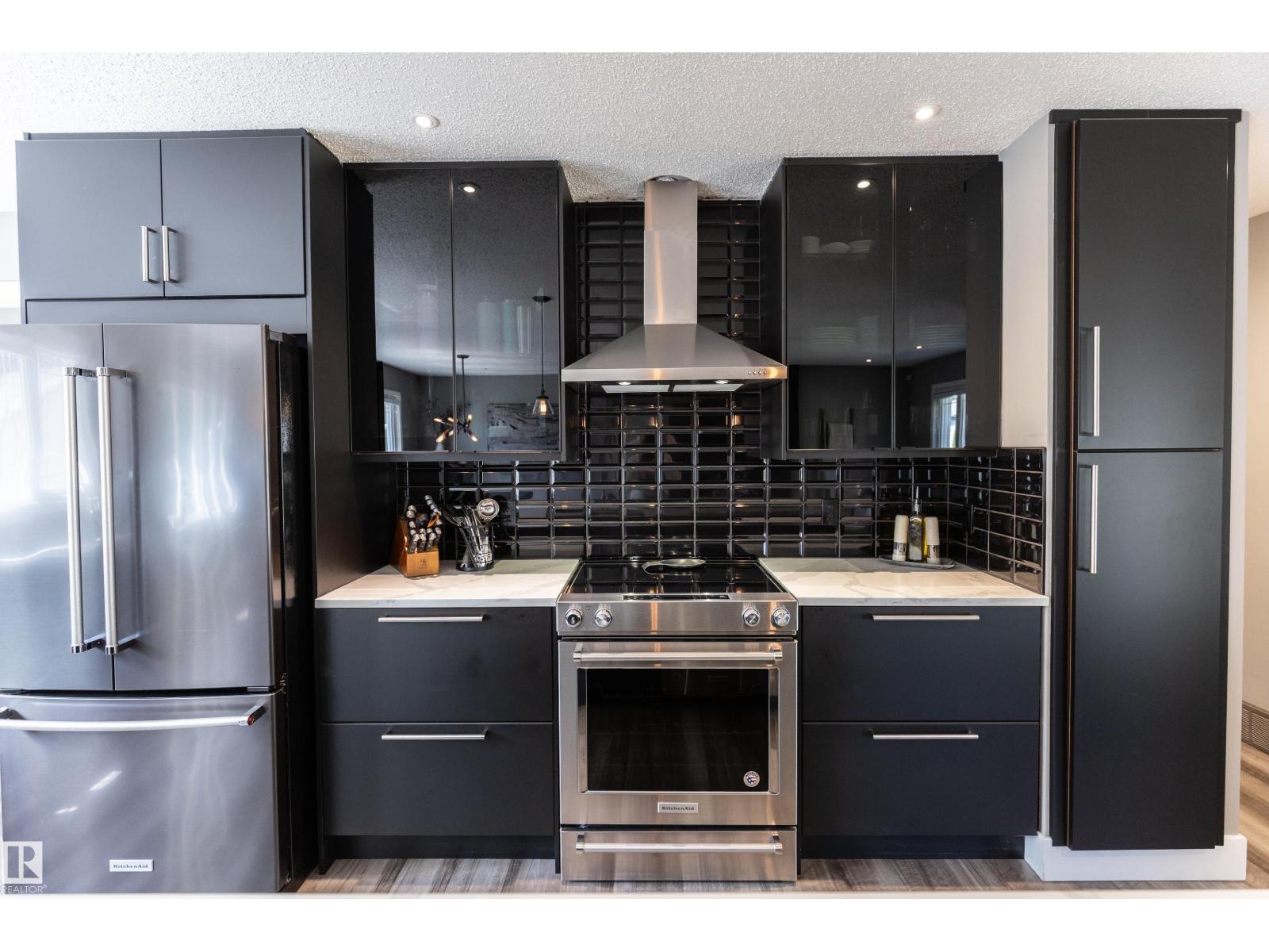 Photo 8 of 784 Birch Av, Sherwood Park AB