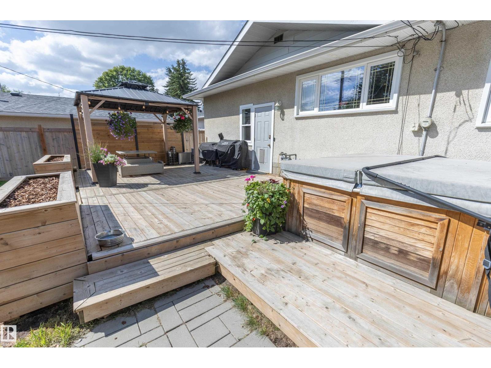 Photo 27 of 784 Birch Av, Sherwood Park AB
