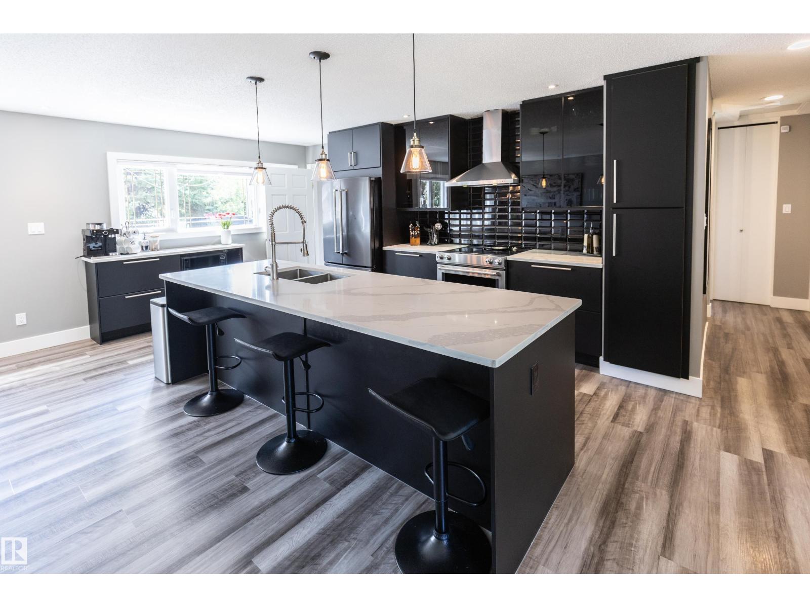 Photo 31 of 784 Birch Av, Sherwood Park AB