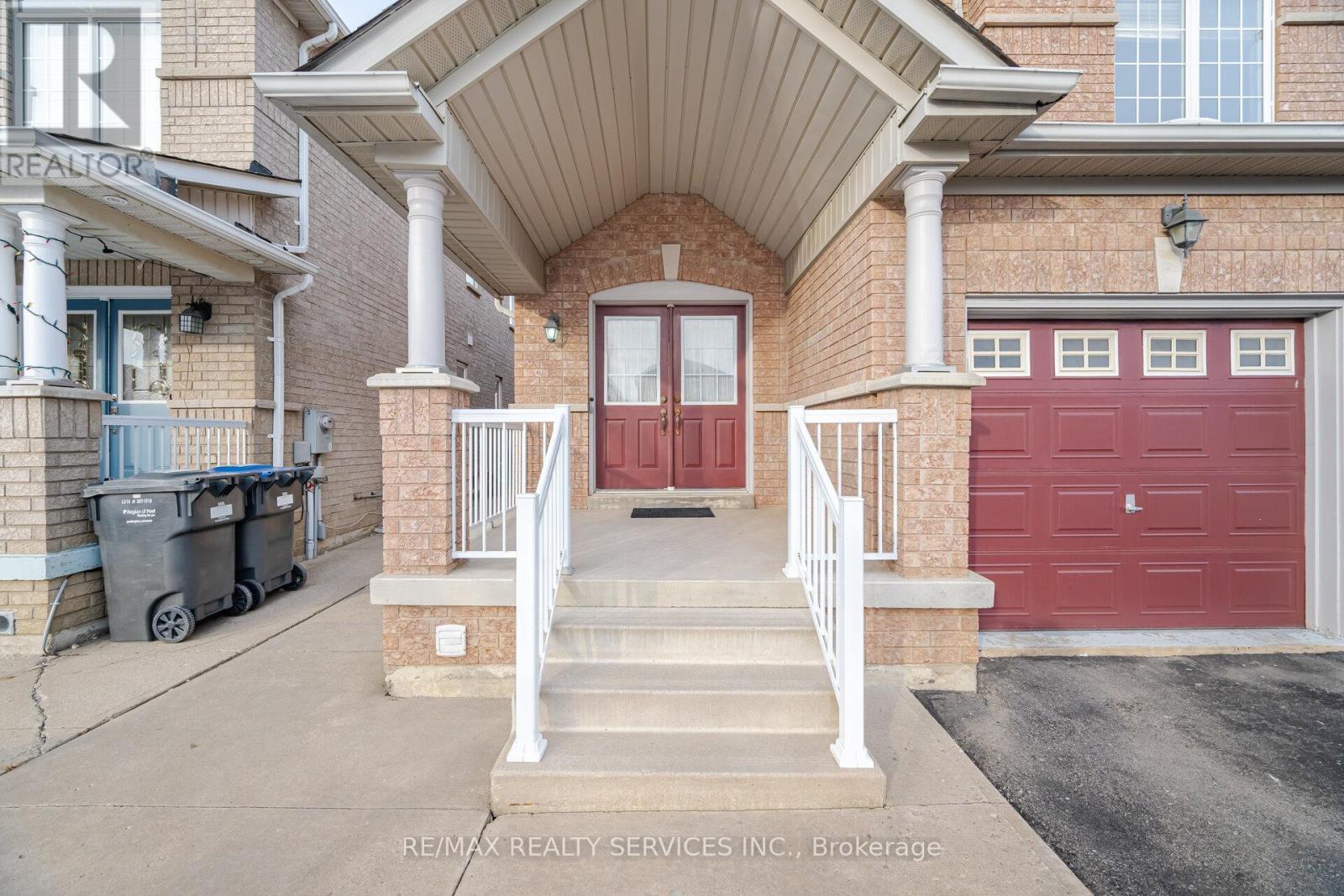 Photo 44 of 39 Rattlesnake Road, Brampton ON