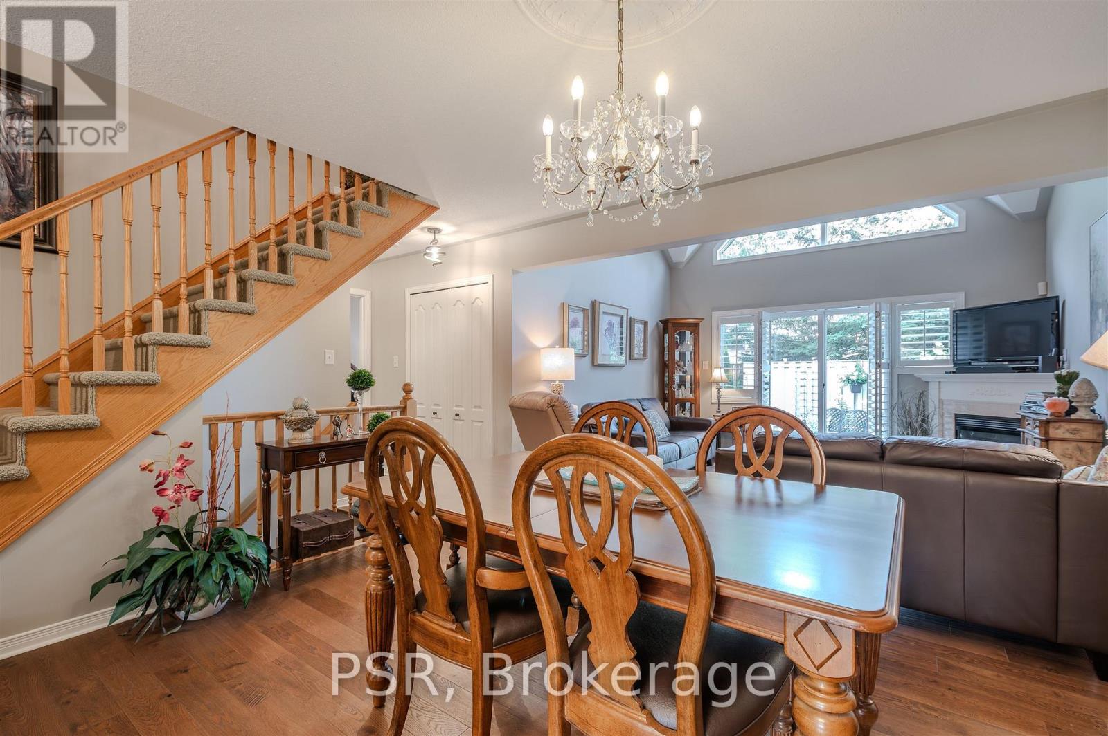 Photo 13 of 49 212 Stonehenge Drive, Hamilton ON