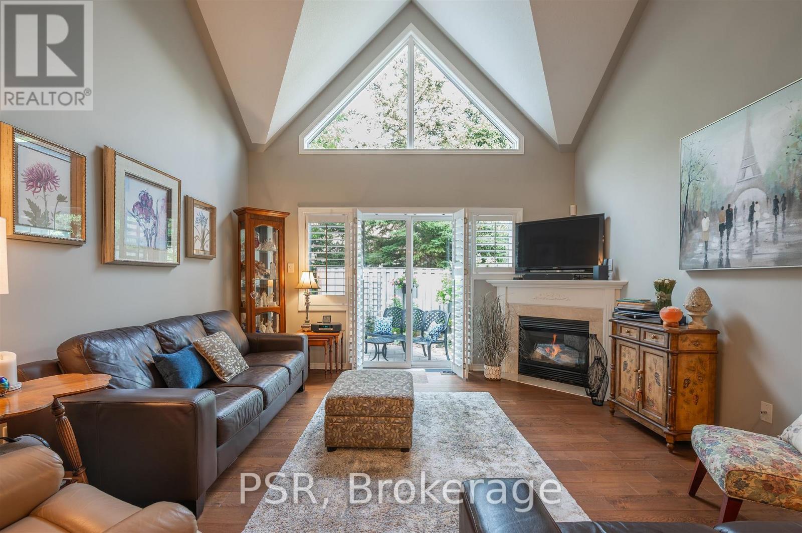 Photo 17 of 49 212 Stonehenge Drive, Hamilton ON