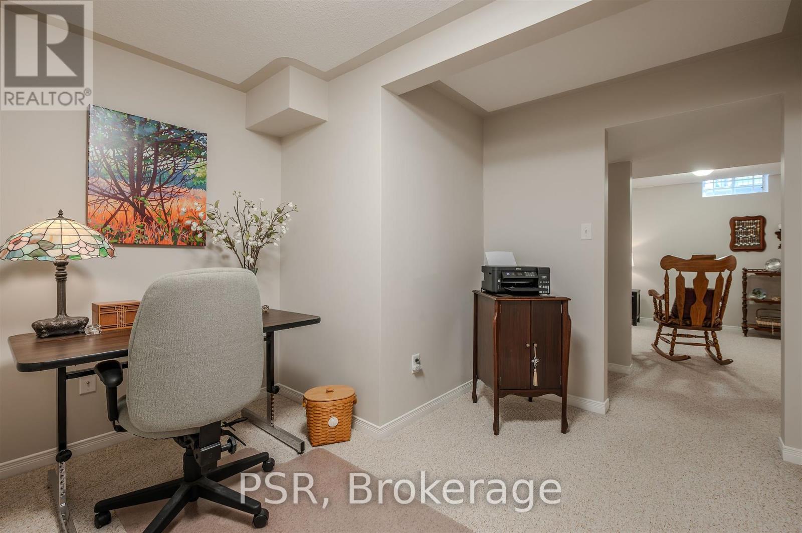 Photo 33 of 49 212 Stonehenge Drive, Hamilton ON