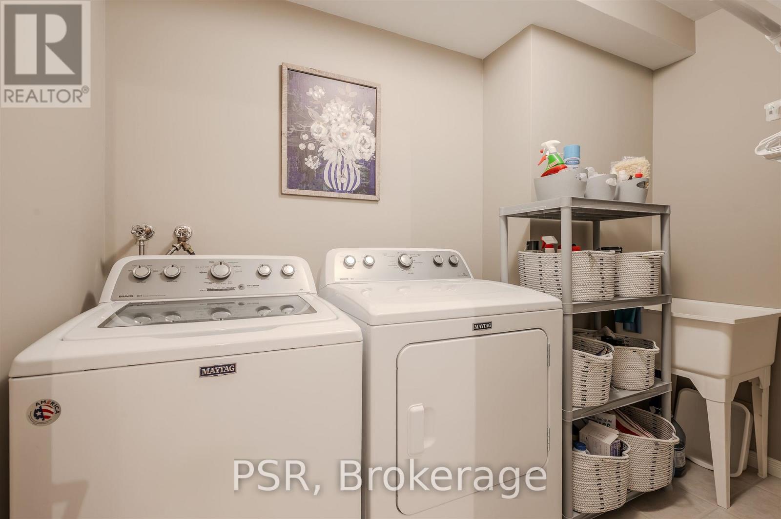 Photo 36 of 49 212 Stonehenge Drive, Hamilton ON